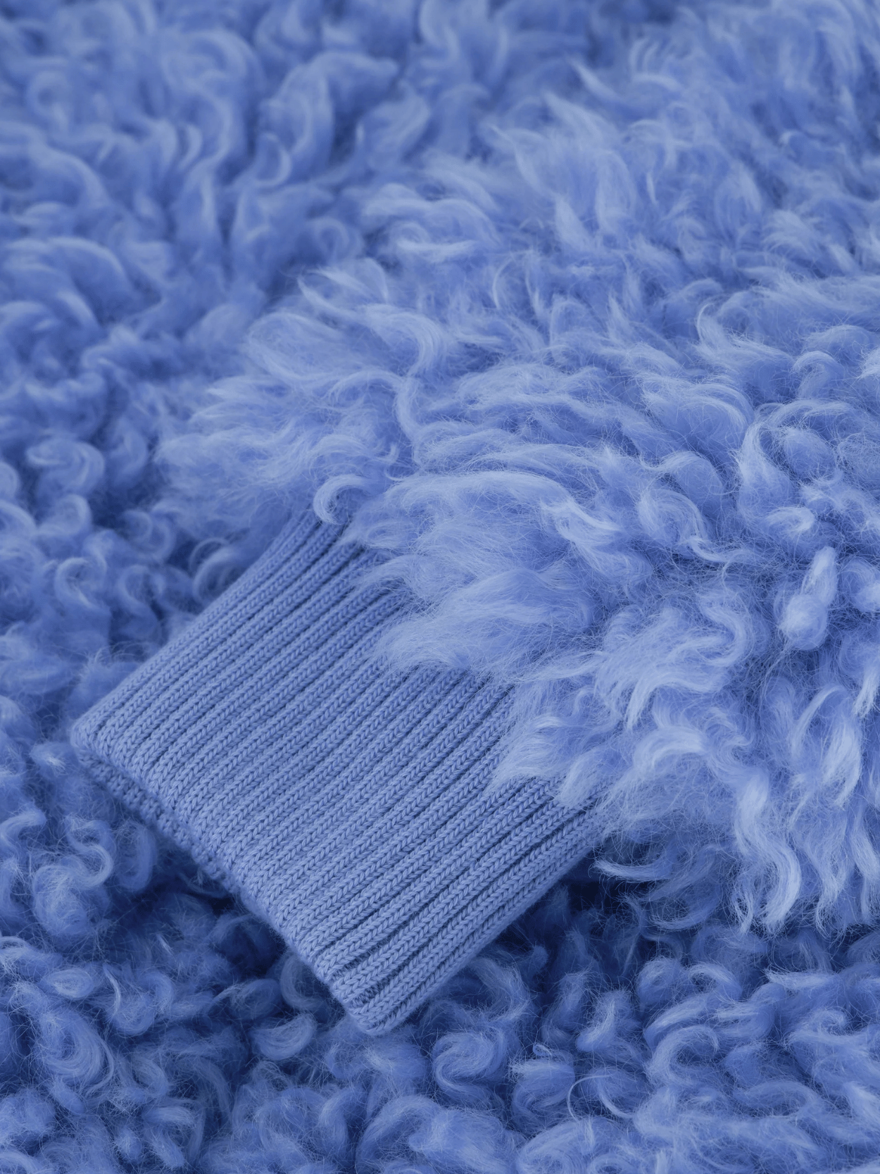 Blaue Outfits und Accessories
