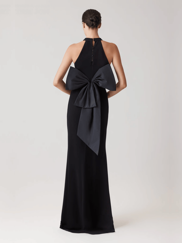 Neckholderkleid mit  Rückenschleife