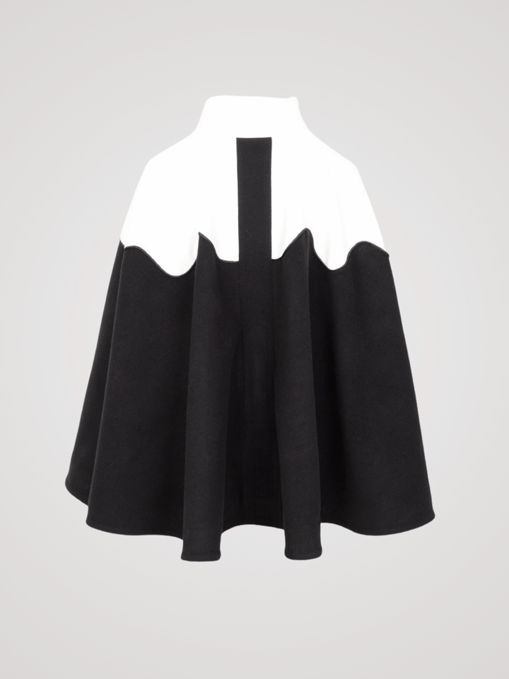 Cape mit Bindegürtel