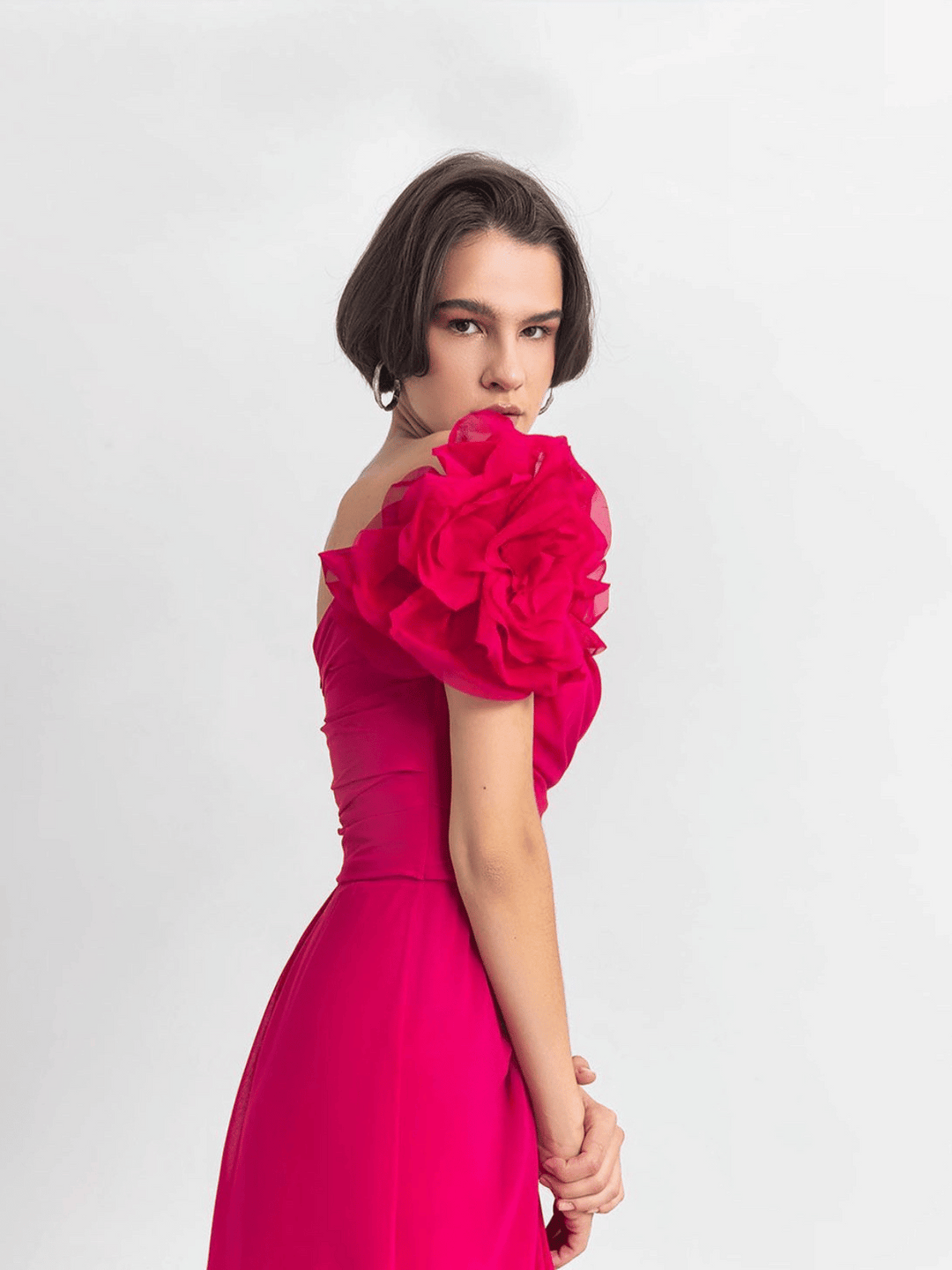 Abendkleid mit Blumenarm