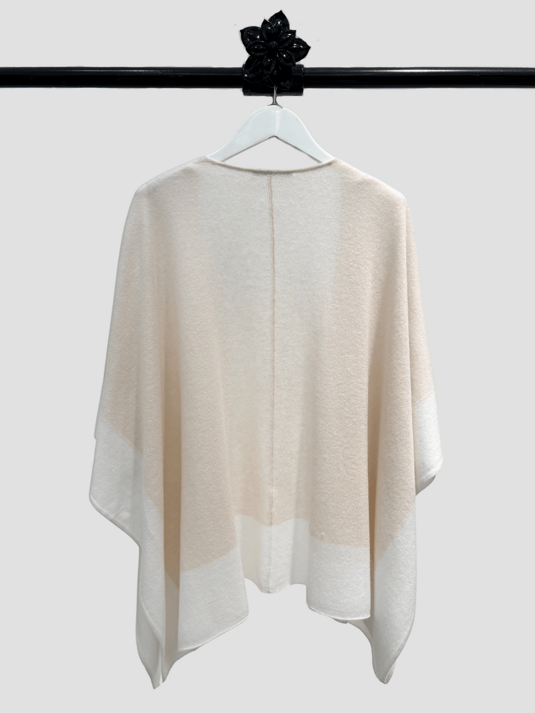 Poncho Colorblock Rosé-Weiß