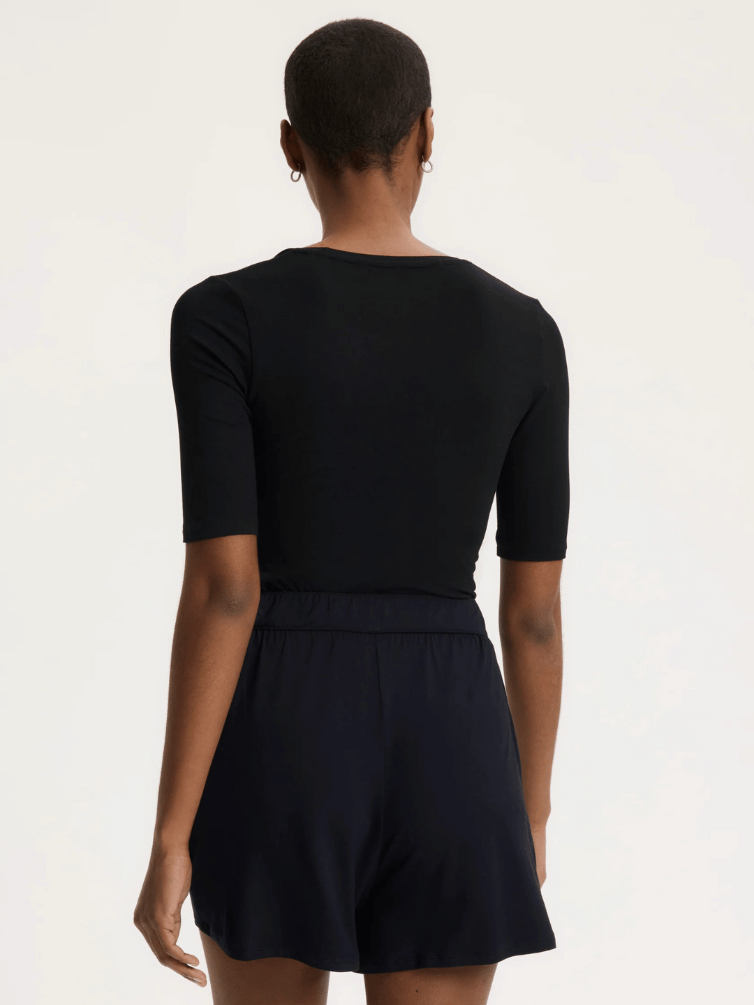 T-Shirt Noir mit Halbarm