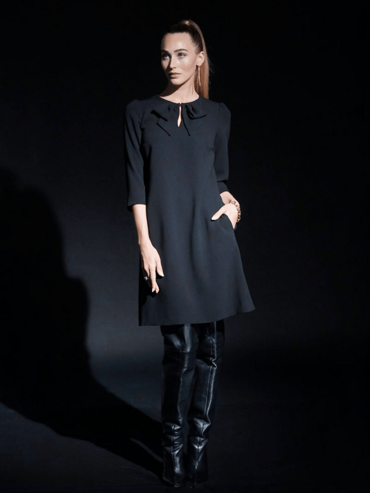 Kleid mit Schleifendetail