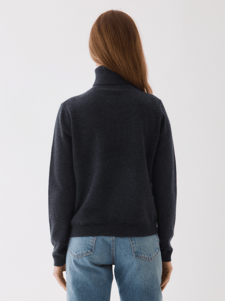 Cashmere sweater gray