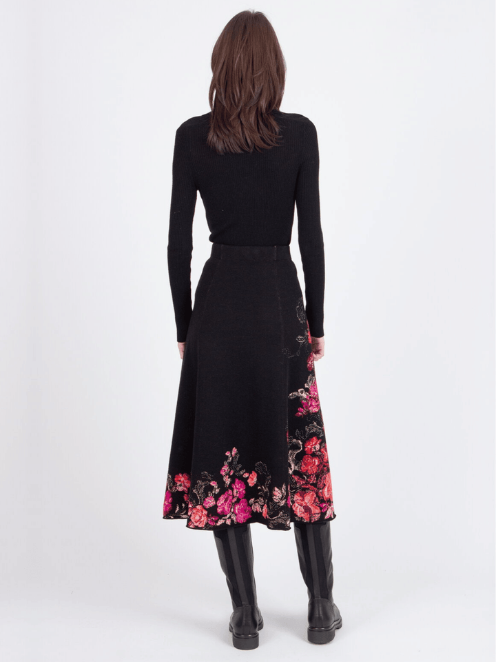 Rock mit floralem Muster