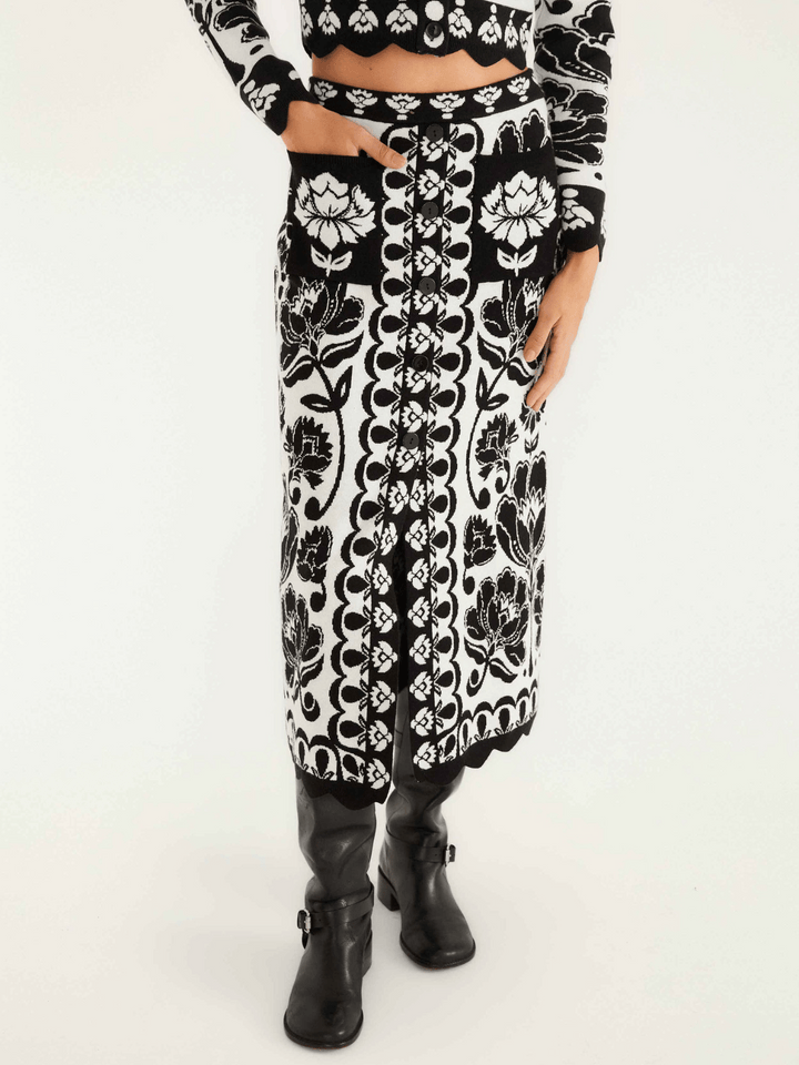 Floral Arabesque Strickrock
