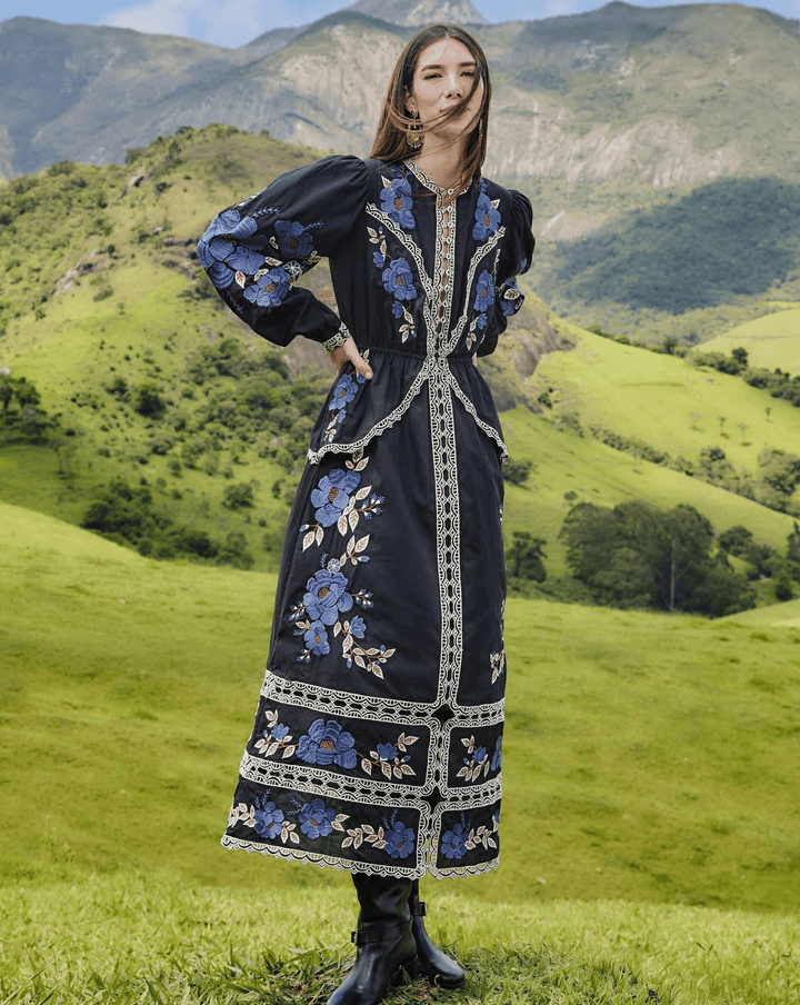 Midikleid mit Stickerei