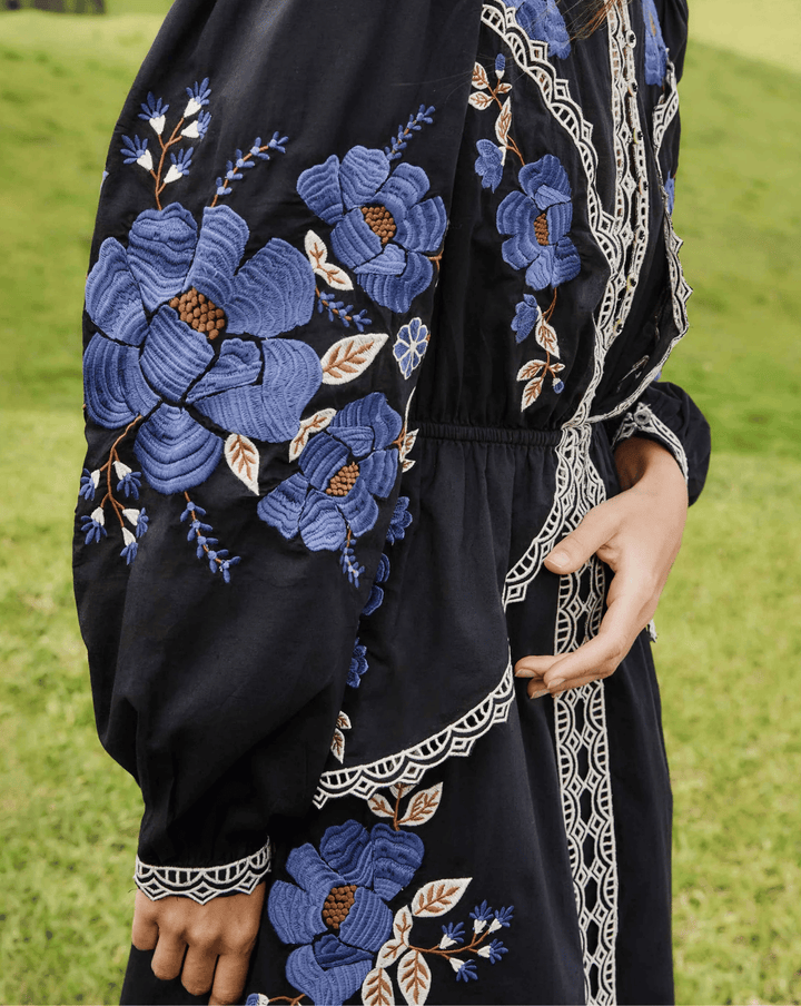 Midikleid mit Stickerei