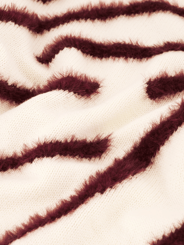 Zebra Pullover Cosy White