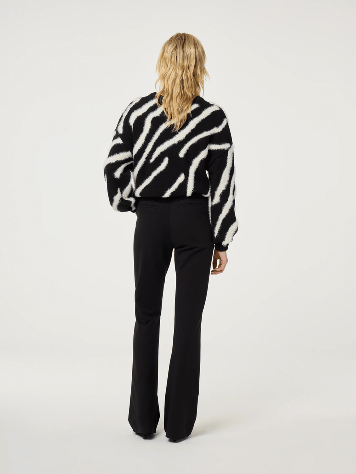 Zebra Pullover Black