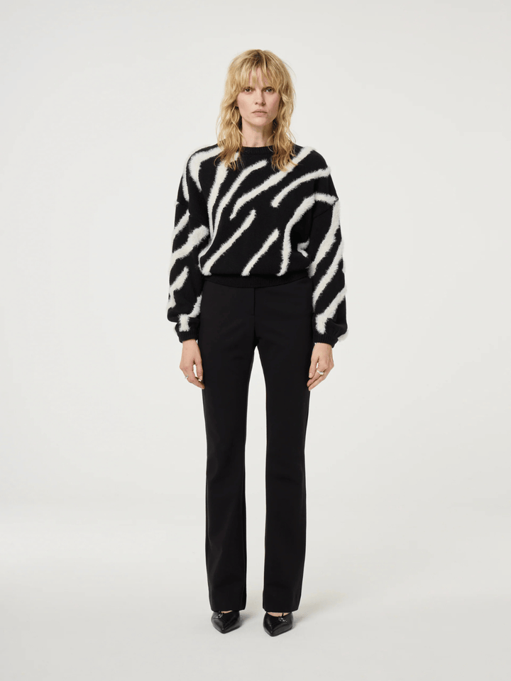 Zebra Pullover Black