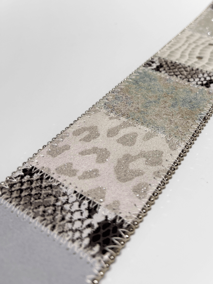 Ledergürtel mit Aufnäher Silber