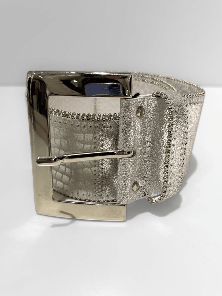 Ledergürtel mit Aufnäher Silber