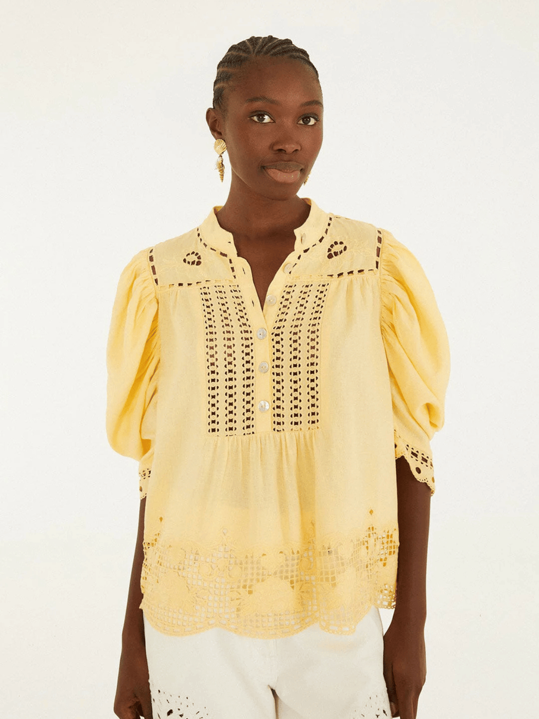 Romantic Richelieu Bluse