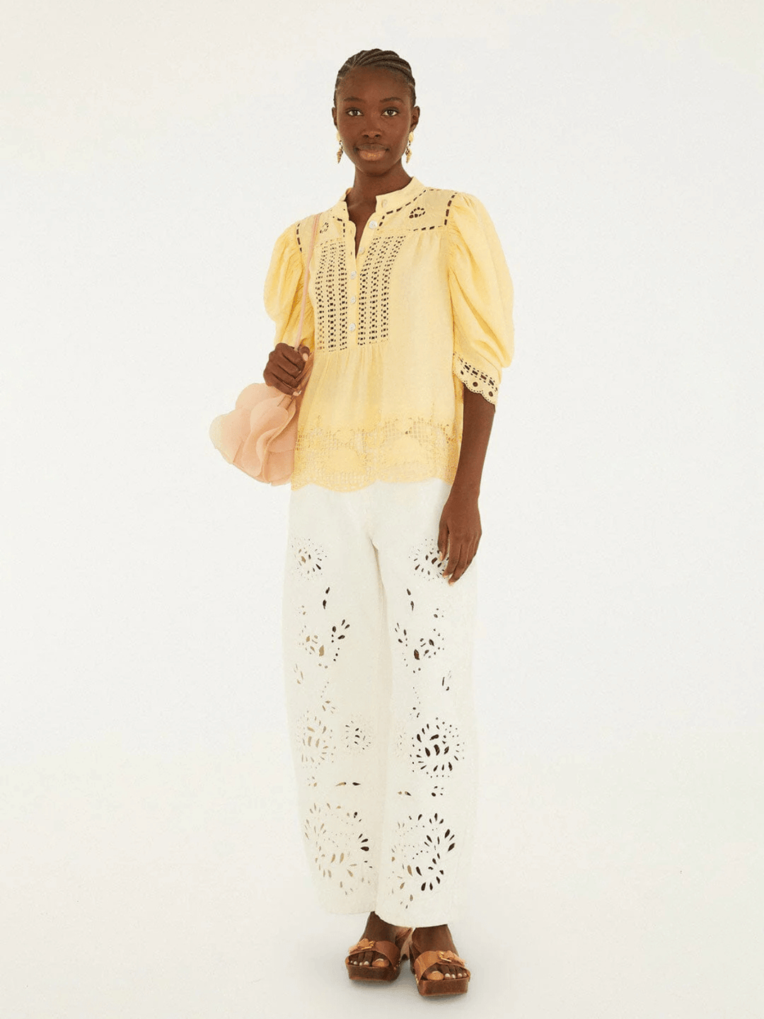 Romantic Richelieu Bluse