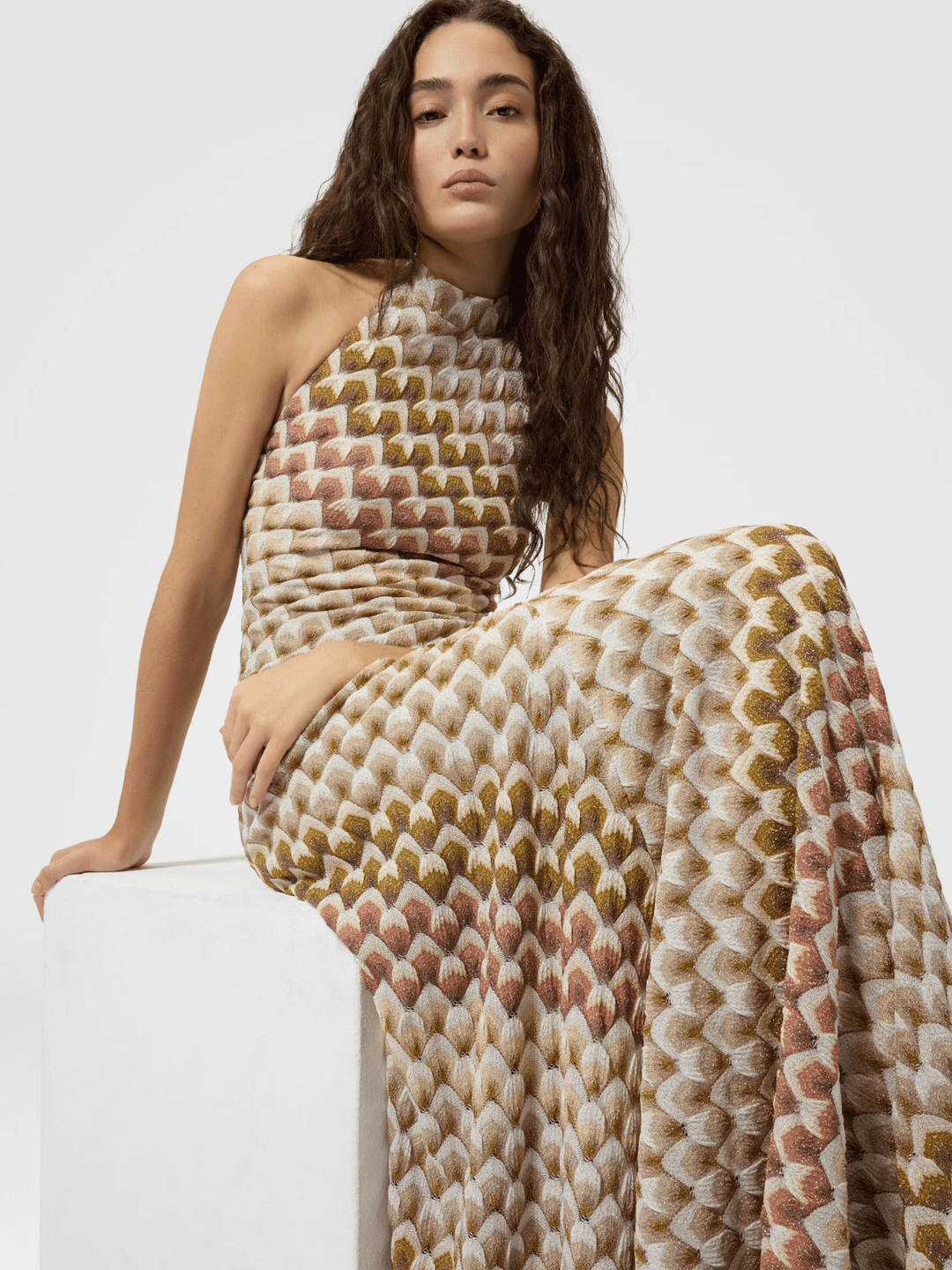 Neckholder-Abendkleid