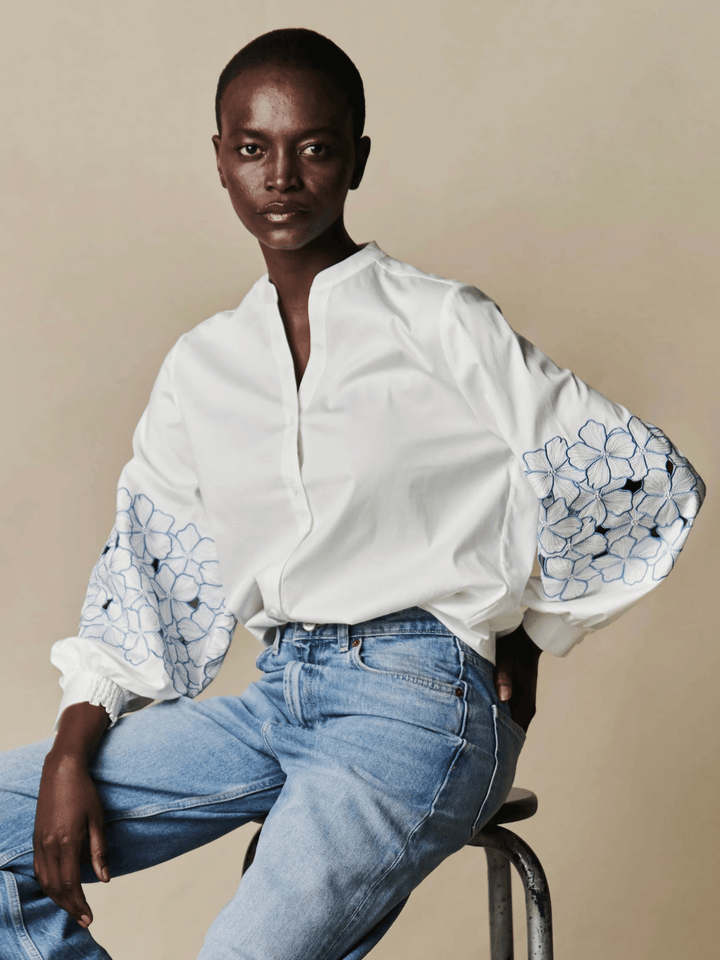 Bluse mit Blumenärmel