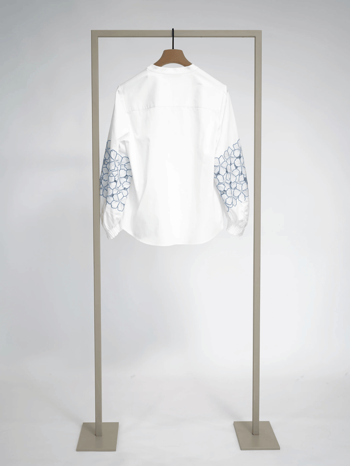 Bluse mit Blumenärmel