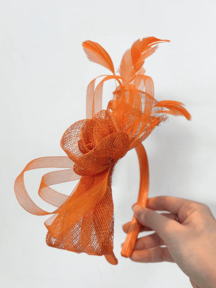 Fascinator mit Blume Orange