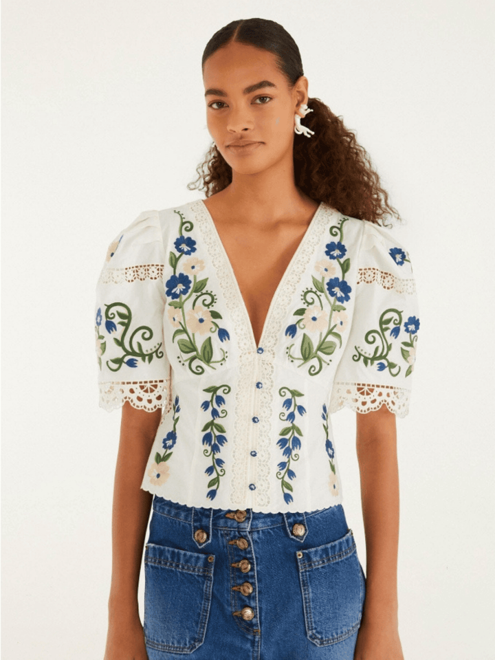 COUNTRYSIDE LAND EMBROIDERY SHORT SLEEVE BLOUSE