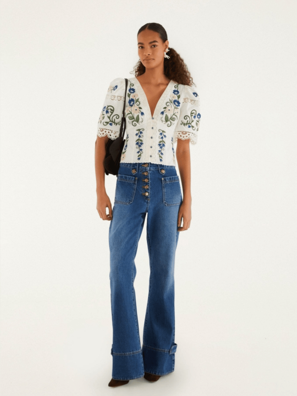 COUNTRYSIDE LAND EMBROIDERY SHORT SLEEVE BLOUSE