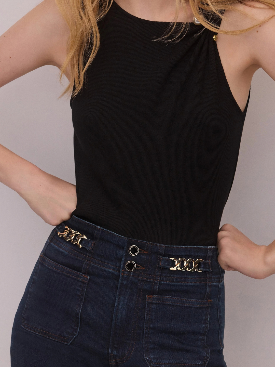 BEVERLY W/ CHAIN DETAIL