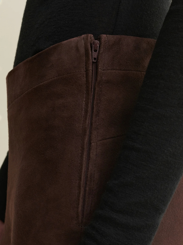 ROCHE Stretch Suede