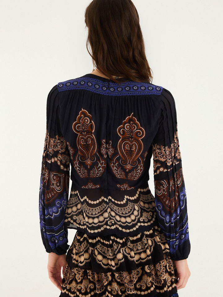 NICOLE BLACK PLEATED BLOUSE