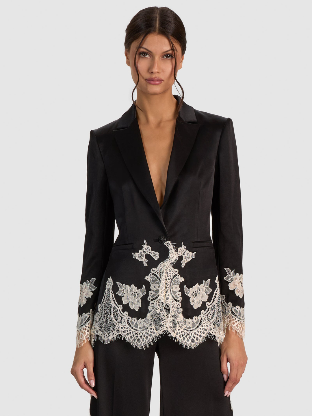 BREANN CUTAWAY LACE LONG FITTED BLAZER