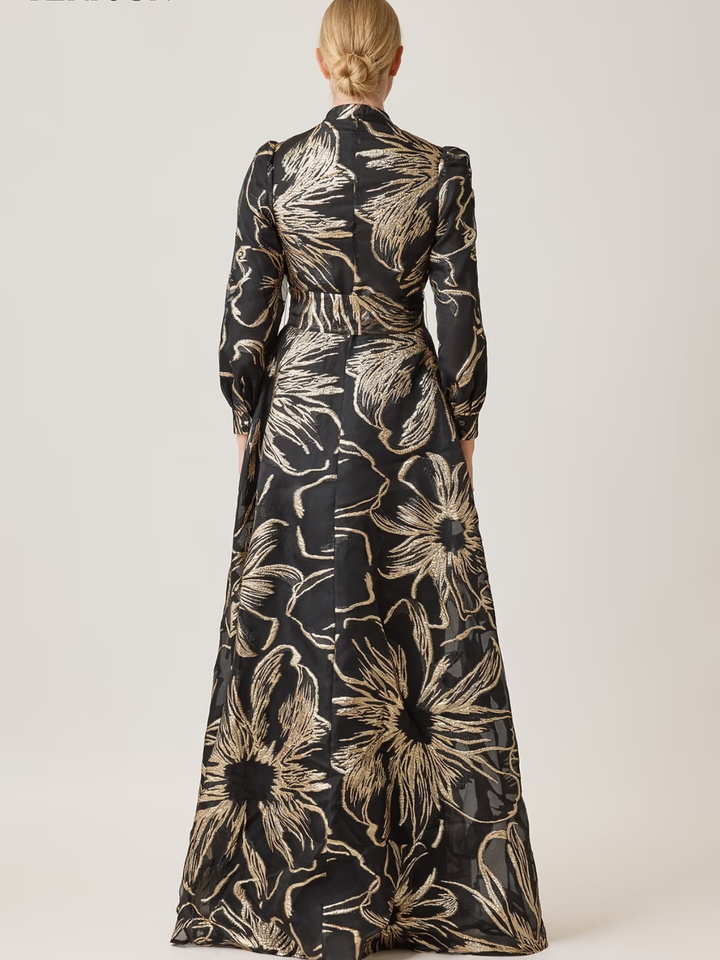 Abendkleid Stehkragen