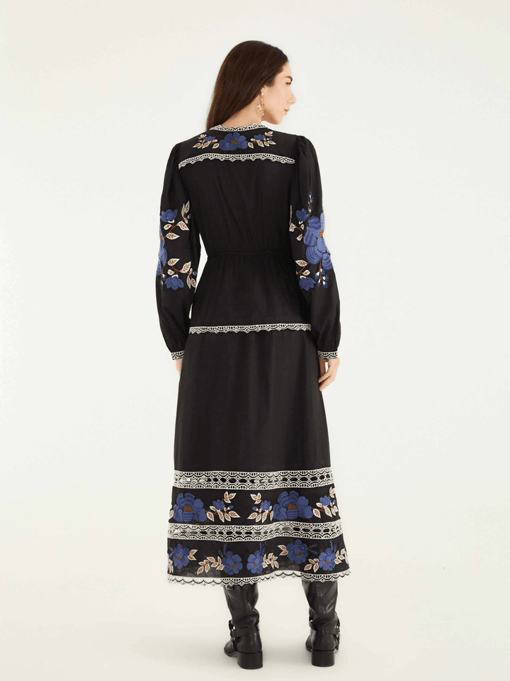 Midikleid mit Stickerei